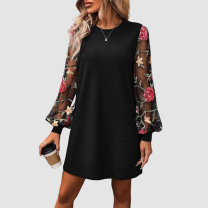 Robe en Dentelle à Manches Longues Shara™