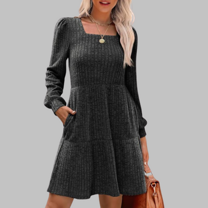ULAN™ - Robe midi décontractée à manches longues et col carré