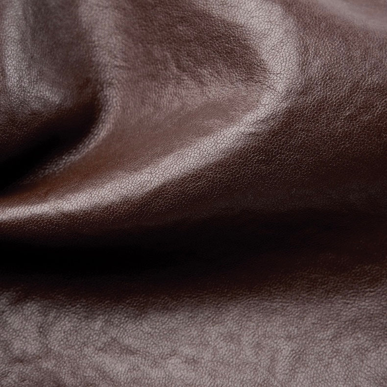 Nóvia | Minimalist Leather Tote Bag