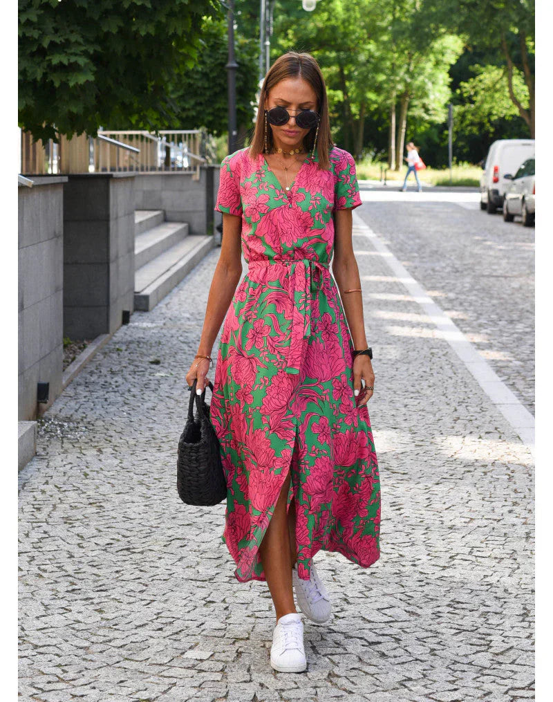 Noelia | Elegant dress with V-neckline