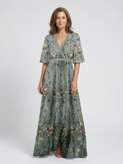 Evadne | Robe maxi à fleurs avec décolleté en V et manches courtes