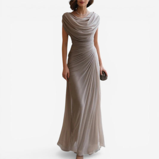Charmaine™ Robe longue plissée